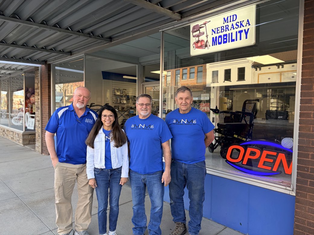 Mid Nebraska Mobility team serving customers in central Nebraska