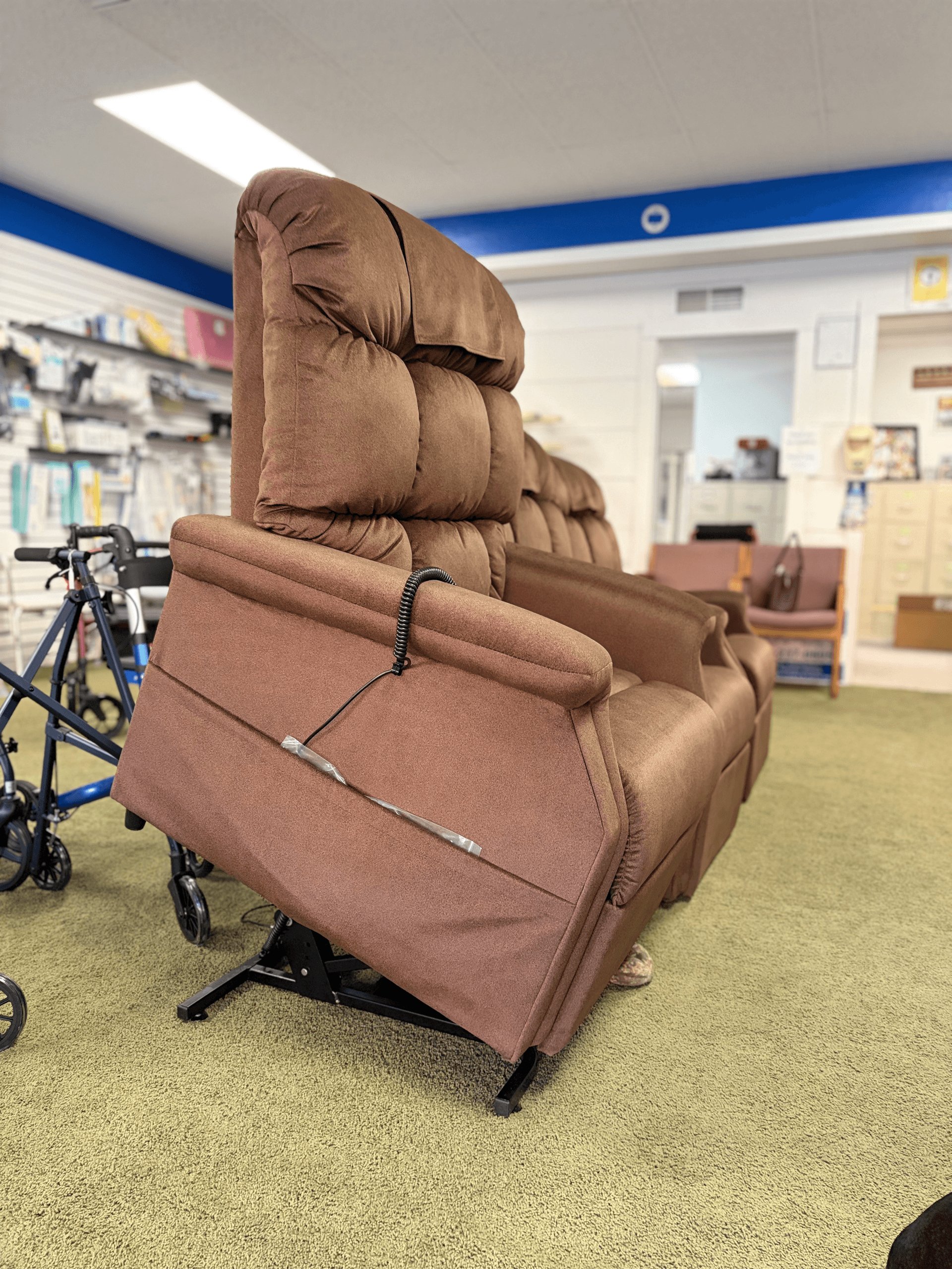 Power recliner lift chair